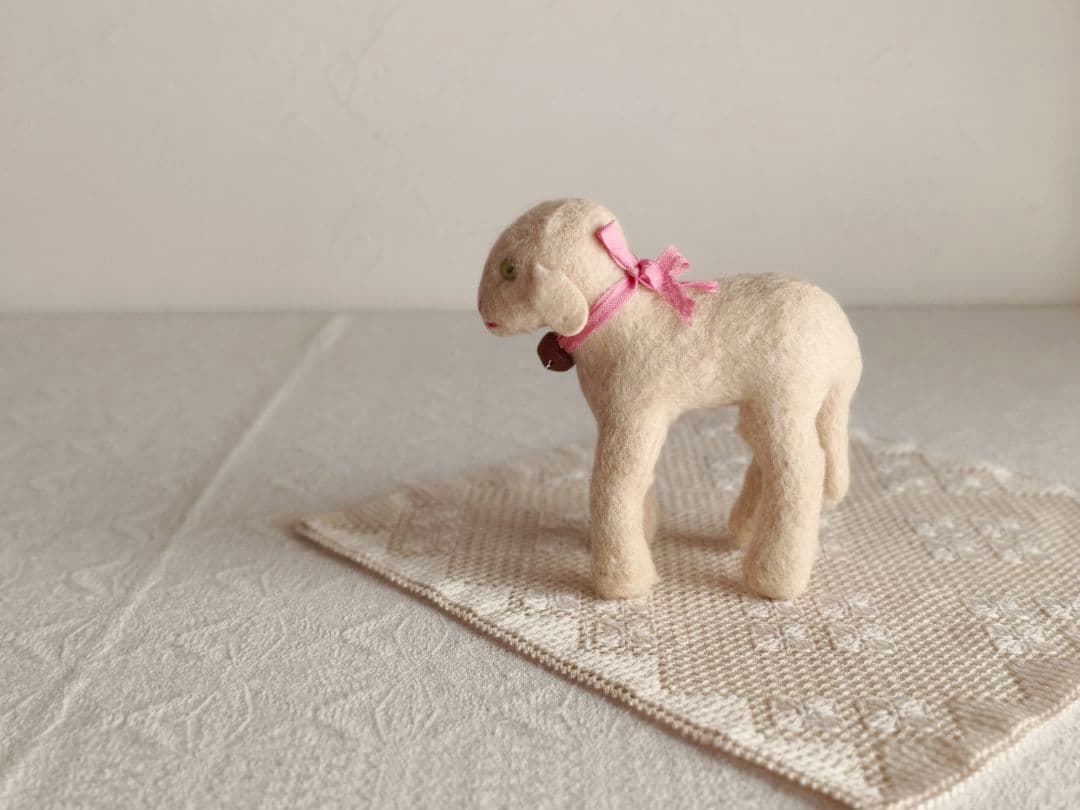 * vintage animal ❀ グリーンの瞳の 羊ちゃん