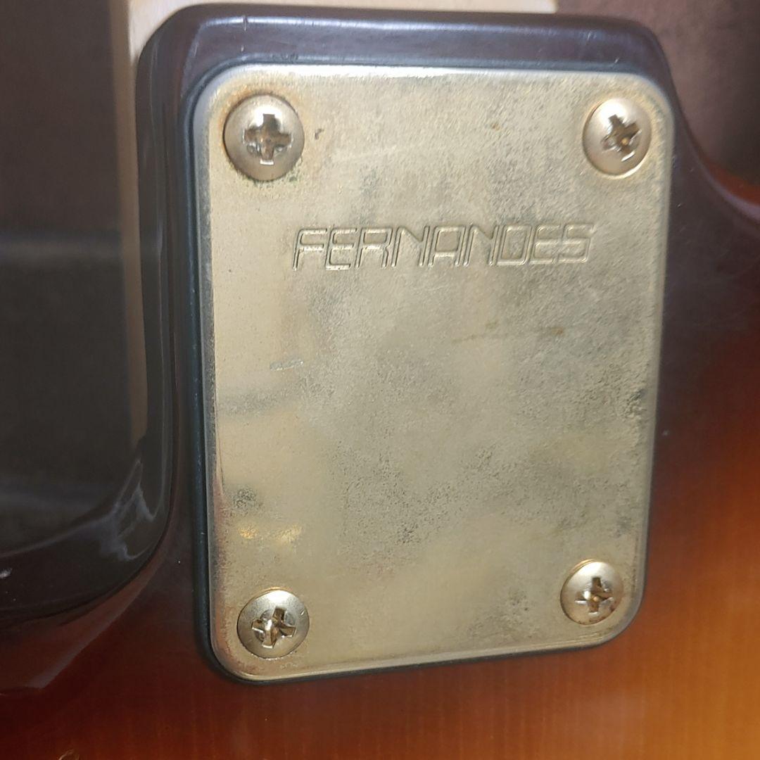 拉*孟様 日本製　フェルナンデス　ストラトタイプボディ　ネックはおまけ