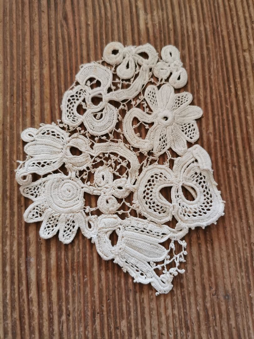 アンティーク アイリッシュクロシェレース 多層パンジー向日葵三つ葉 手編ドイリー