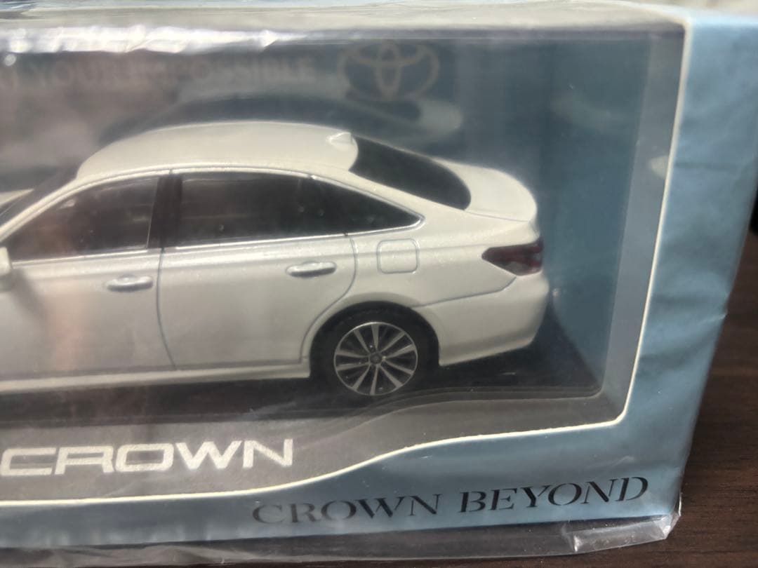 旧型クラウン 1:24 & 1:30 2台セット ホワイトパール