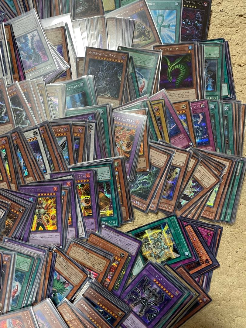 遊戯王　スーパーレア以上　まとめ売り　4000枚程度　初期　2期あり