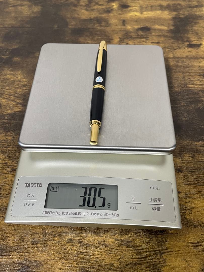 未使用に近い　シール付き　18金　ゴールド　細字　キャップレス　万年筆　備品付き