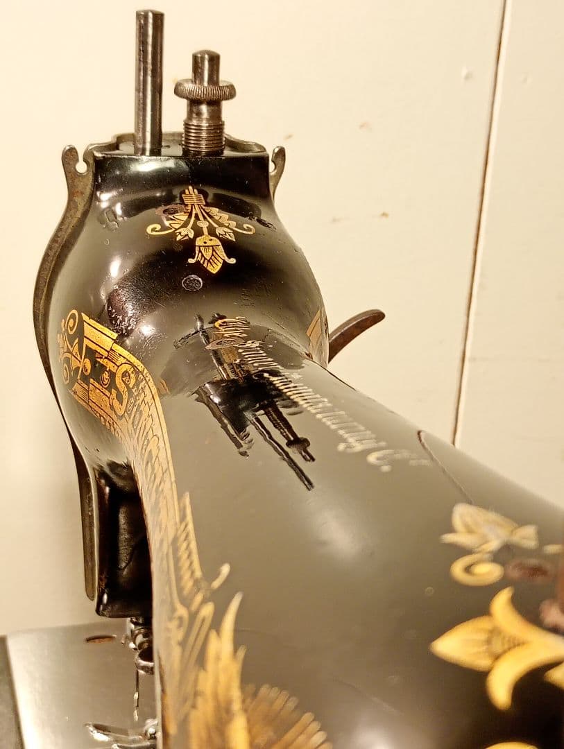 縫うためのアンティークミシン　シンガー　スフィンクス　手回しハンドル