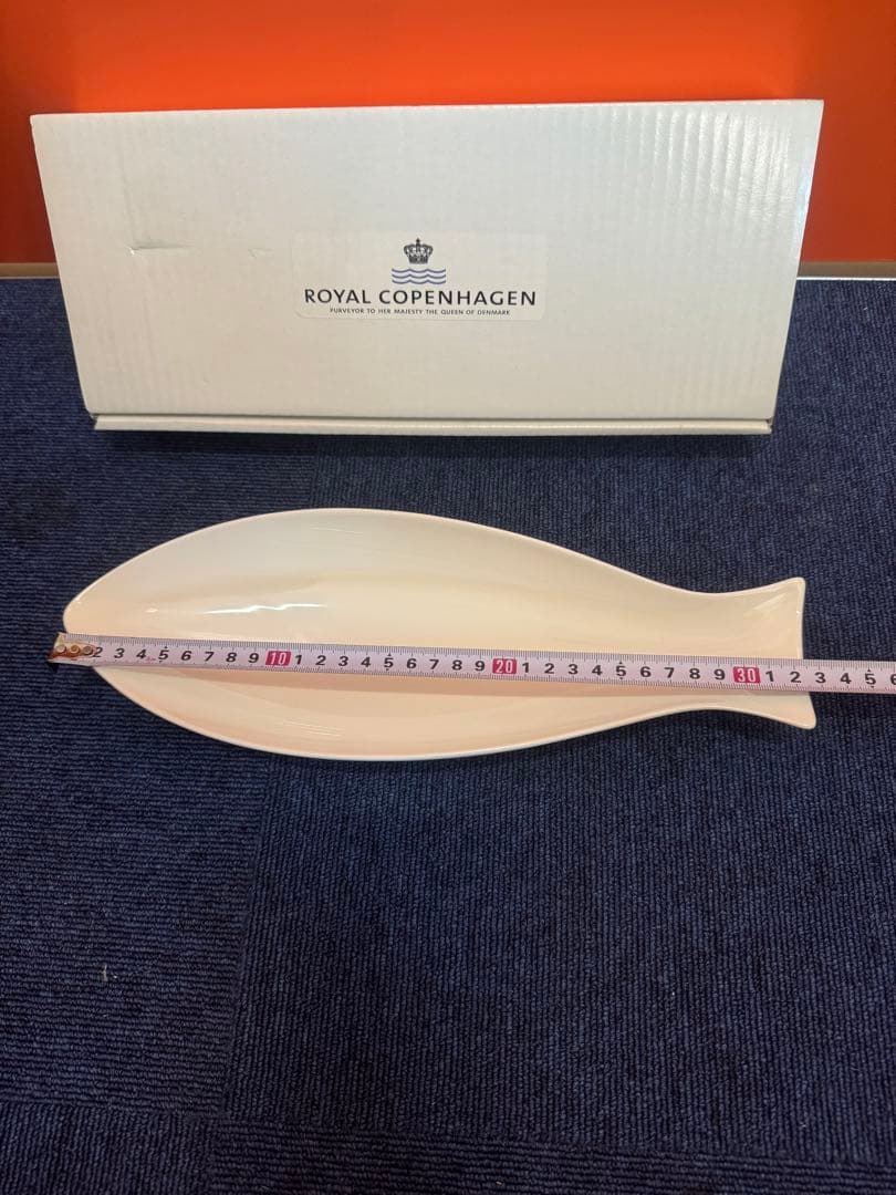 1908  ロイヤルコペンハーゲン フィシュプレート 白ホワイト　未使用