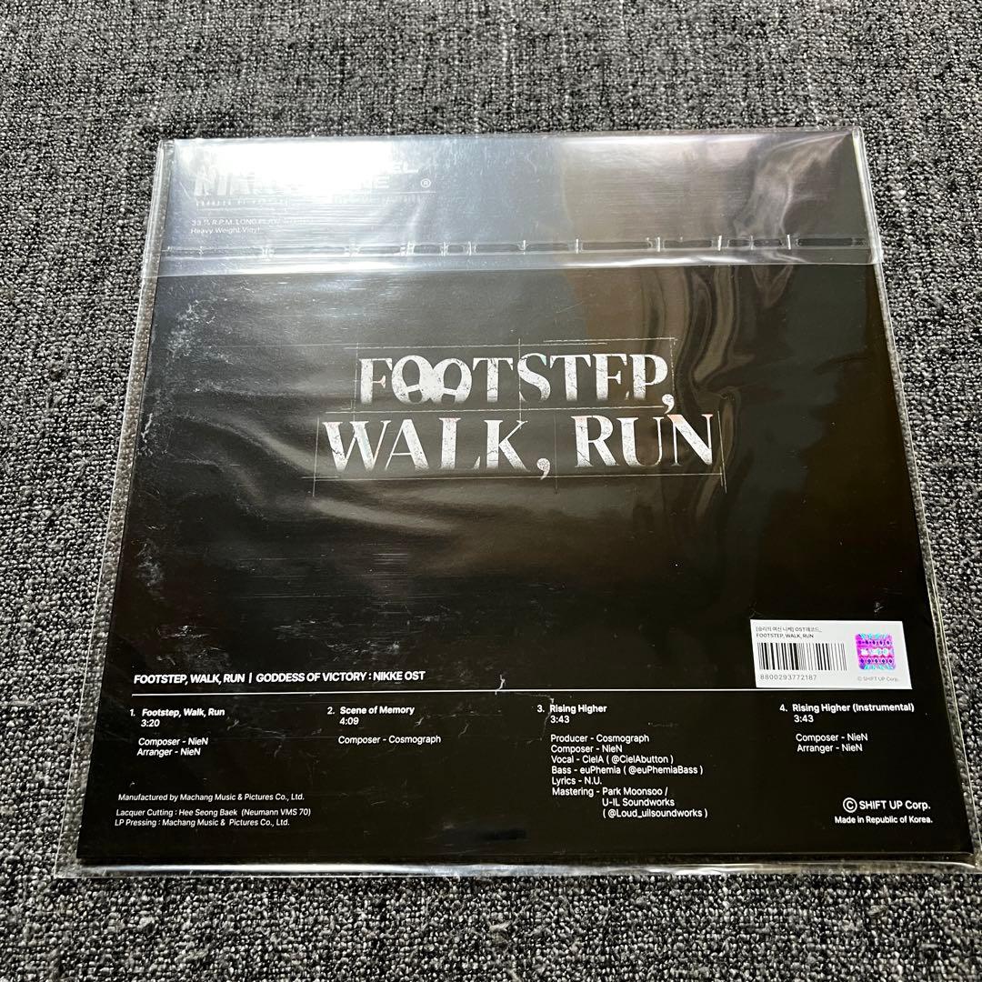 勝利の女神 NIKKE レッドフード LPプレイヤー & レコード 特典付き