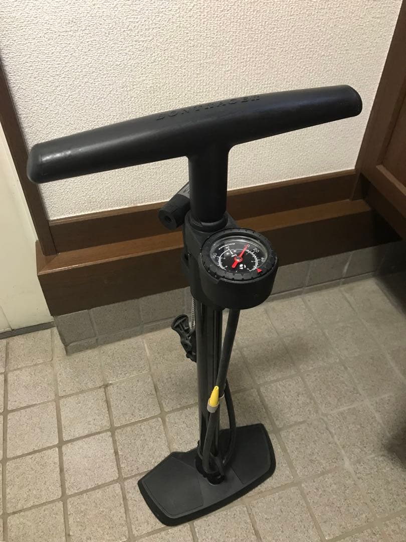 TREK クロスバイク FX7.4 & 空気入れ 通勤通学用