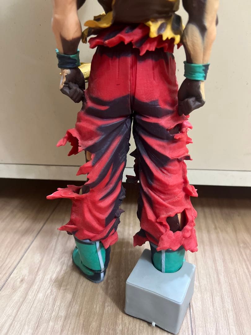 ドラゴンボール 超サイヤ人4、超サイヤ人フィギュア 2体セット