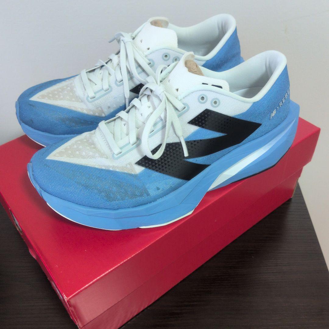 FUELCELL REBEL V4　27.5センチ