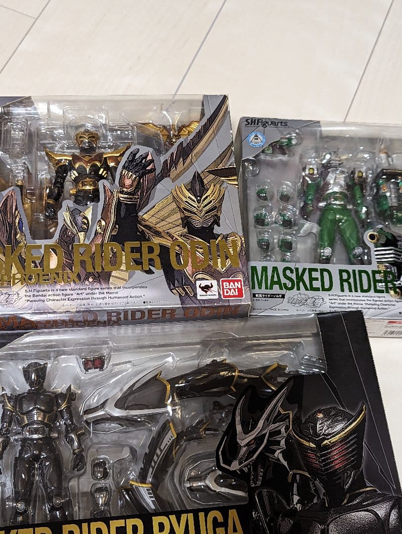 S.H figuarts 仮面ライダー龍騎17体セット