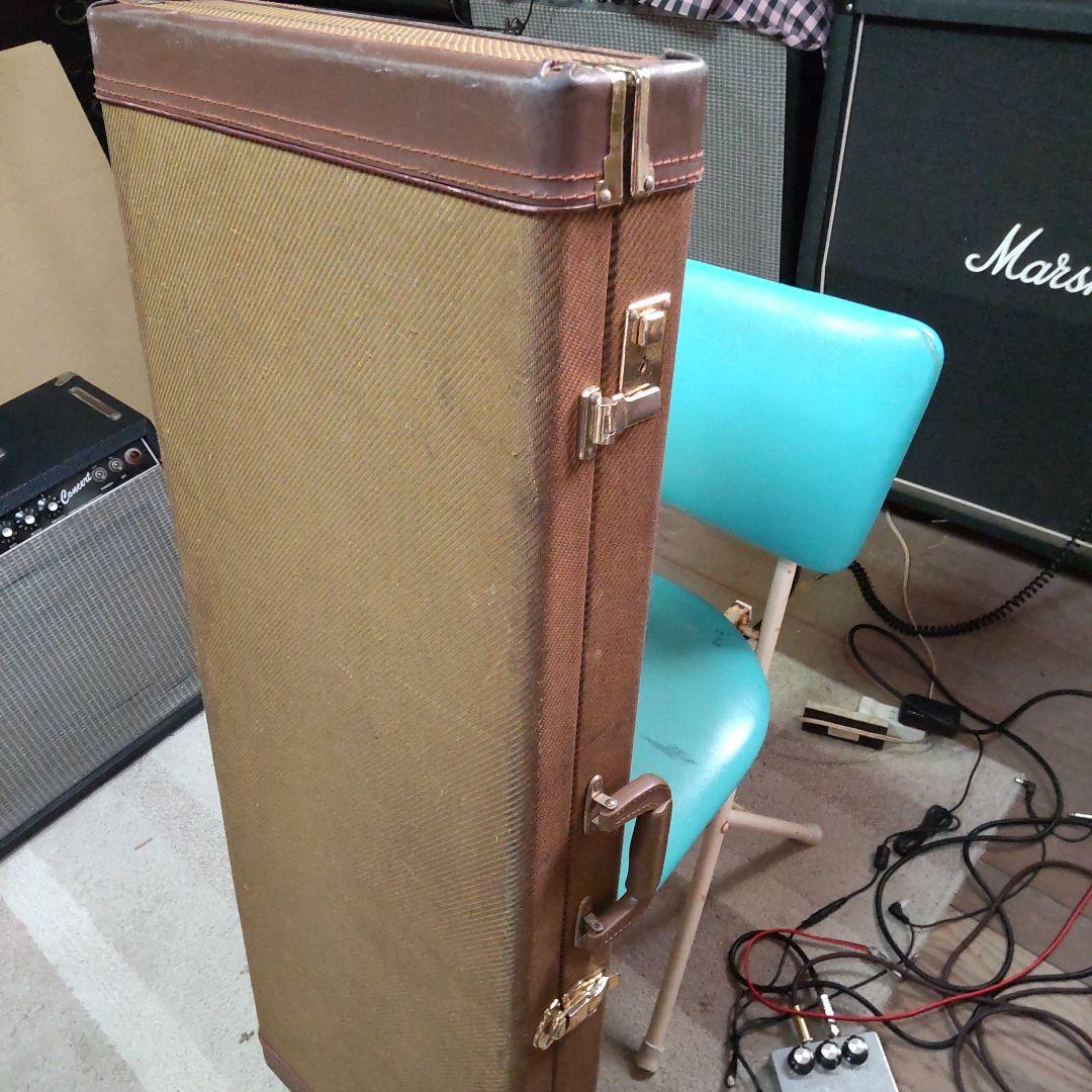 momose モモセのストラトタイプのギター