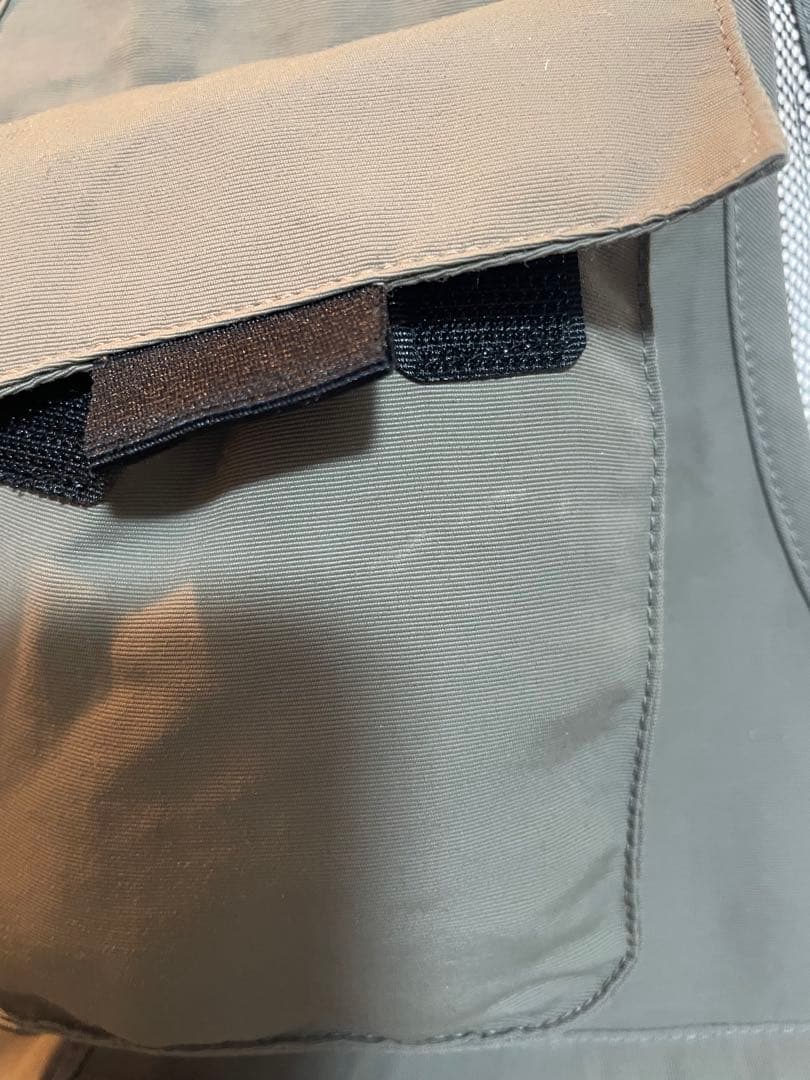 ほぼ未使用品　ダイワ　渓流ベストとキャップのセット