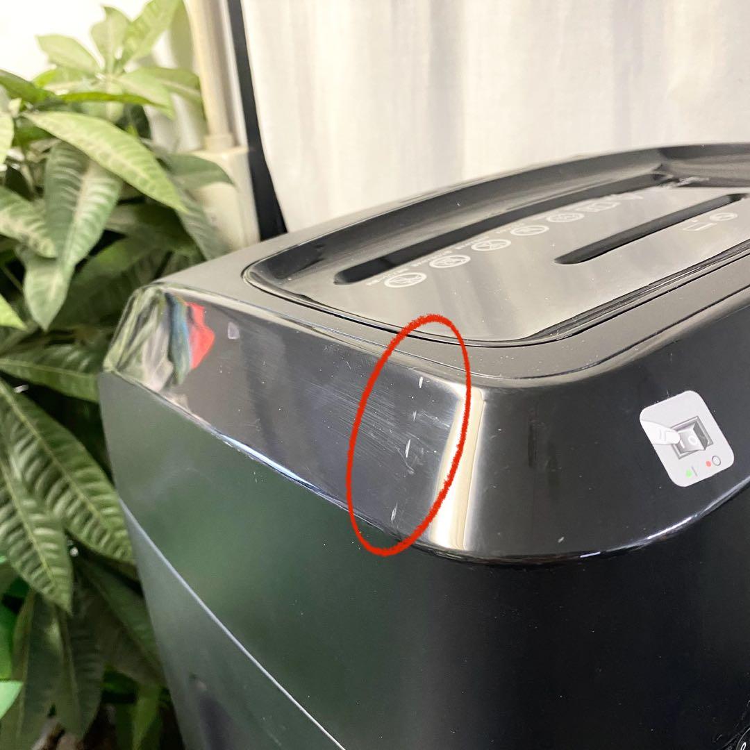 30Lでタップリ細断可能！デスクサイドシュレッダー