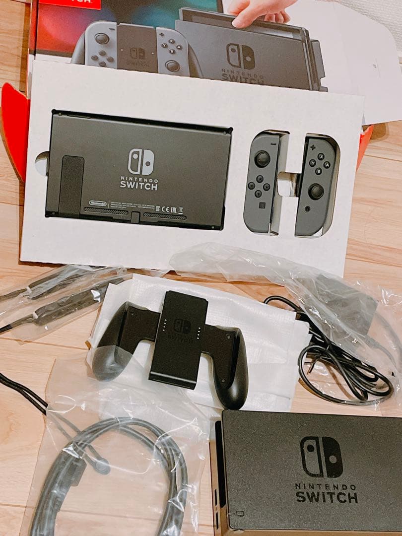 【美品】Nintendo Switch 本体 付属品完備 グレー