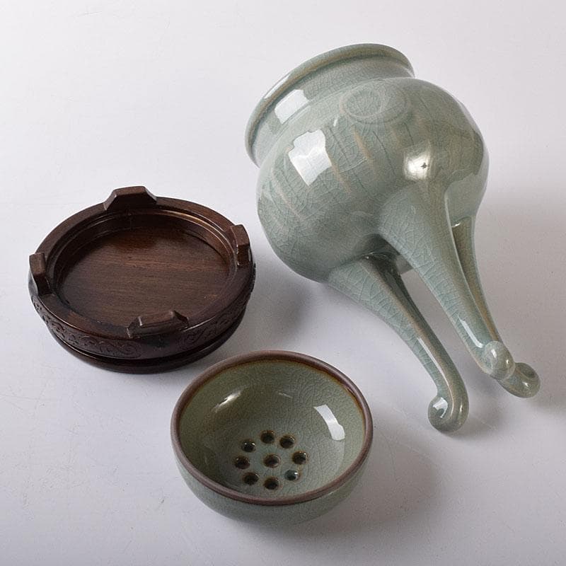 中国　徐朝興　徐凌　龍泉青磁　三ツ足蓋香炉　唐木台・証明書・箱付　V　7769C