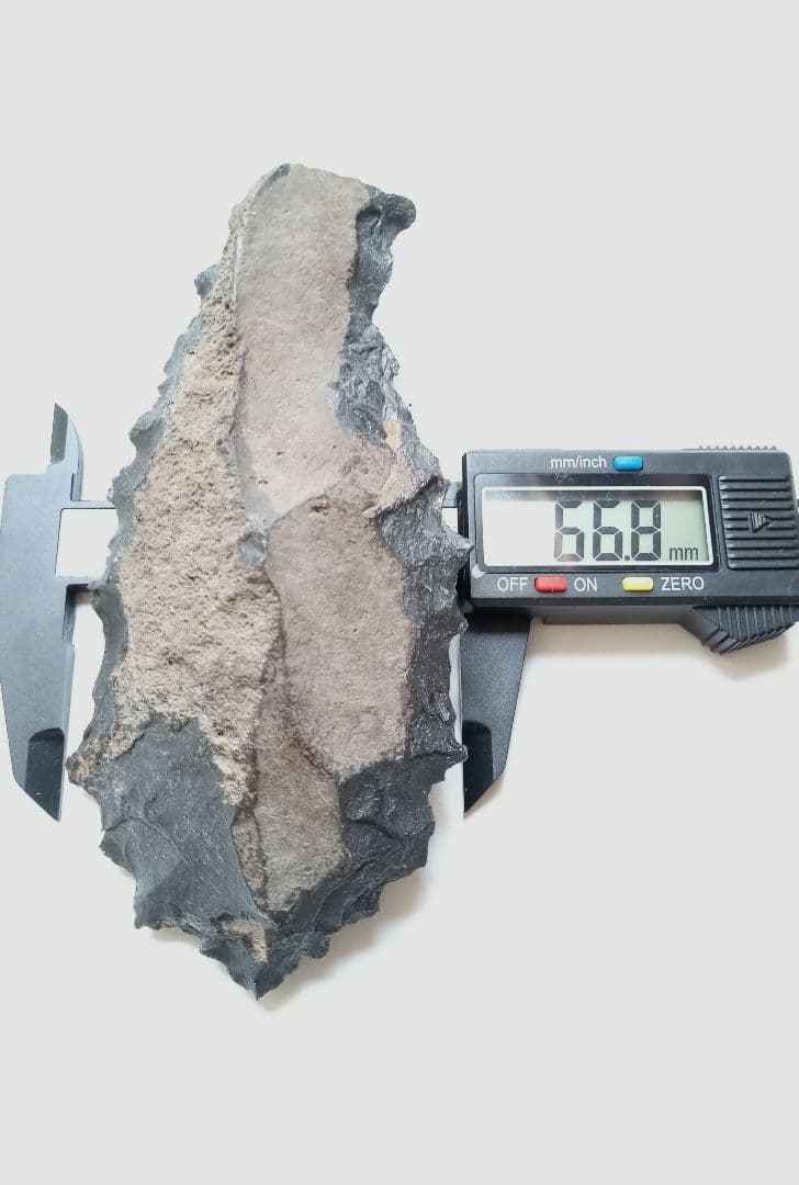 握り斧 サヌカイト 石器 394 原始時代模写