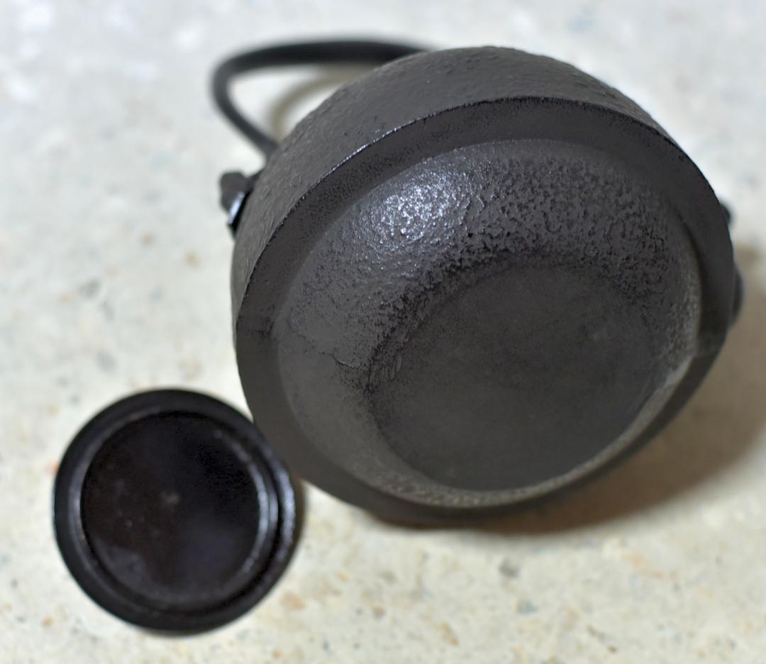 南部鉄瓶　鍋元造桜鉄瓶　【極上品】紙箱入り/お茶道具