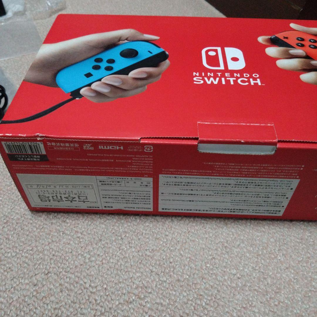 ほぼ未使用に近いNintendo Switch ネオンブルー/ネオンレッド 本体