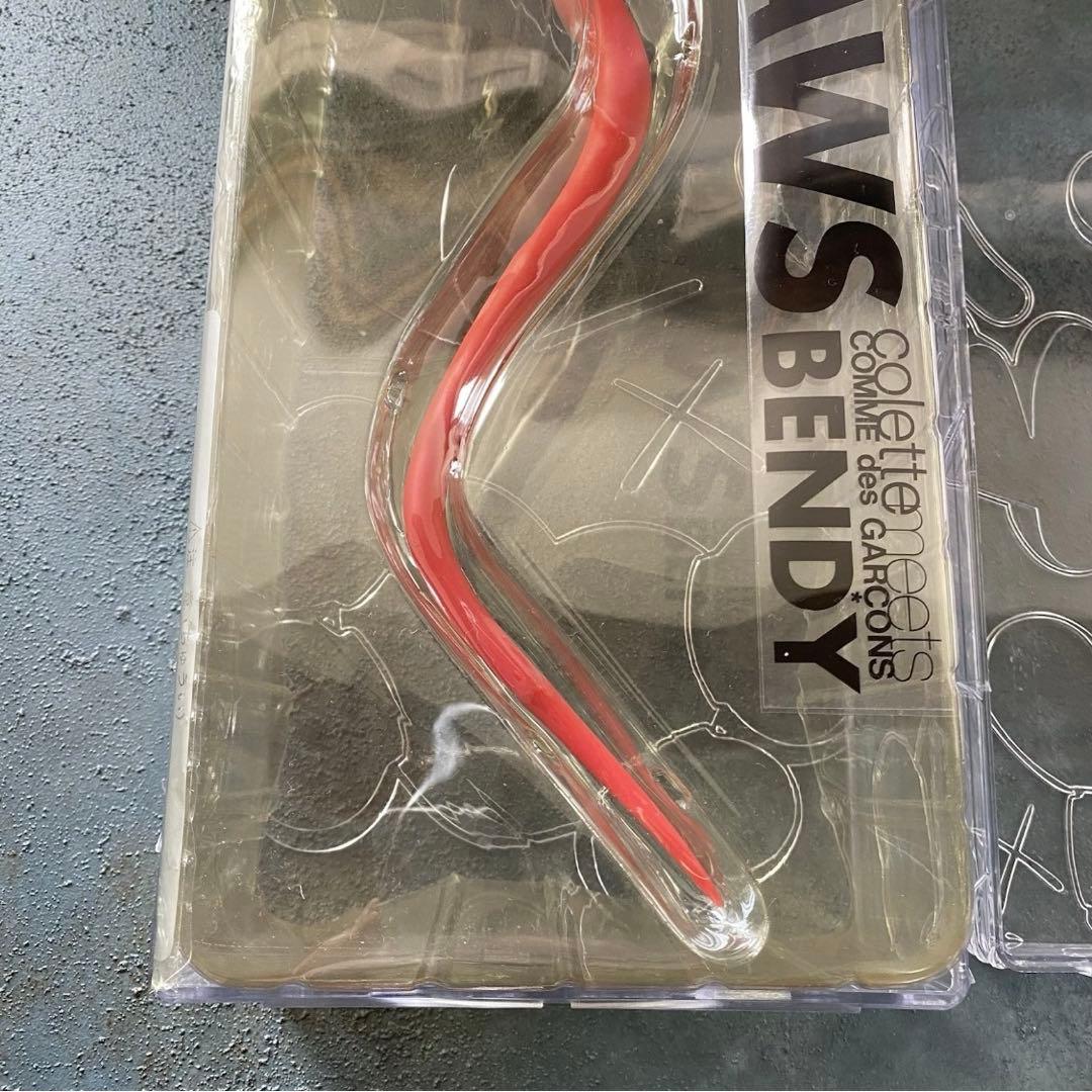 KAWS × Colette Comme Des Garcons フィギュア