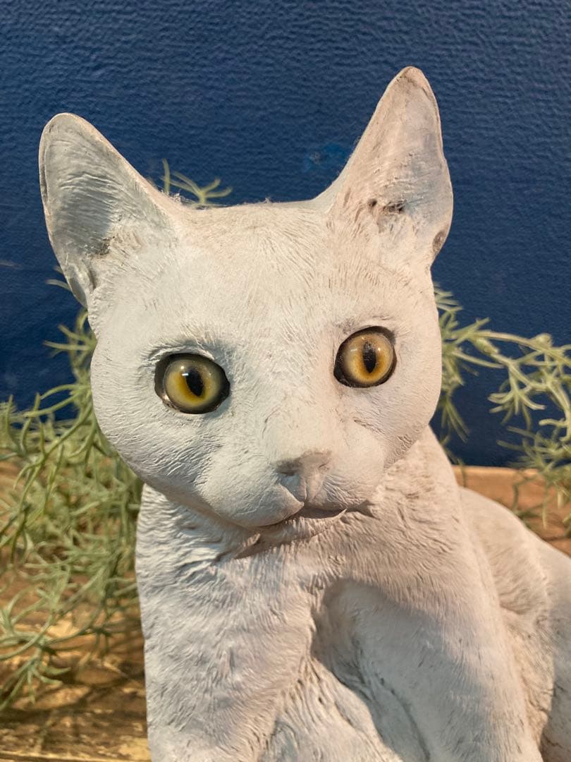 猫　白猫　アンティーク調　ガーデン雑貨　ガーデニング雑貨アンティーク　オブジェ