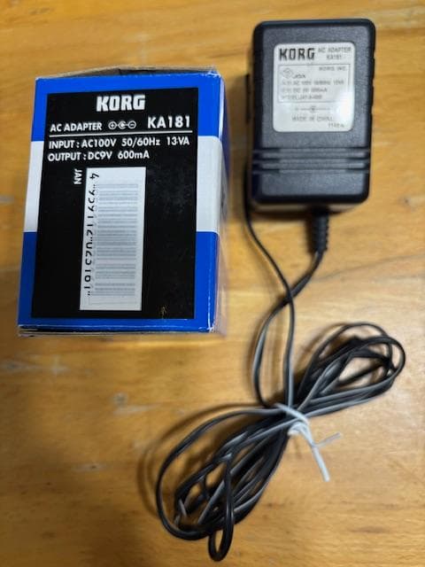 KORG　61鍵キーボード　X脚・オプションACアダプター付