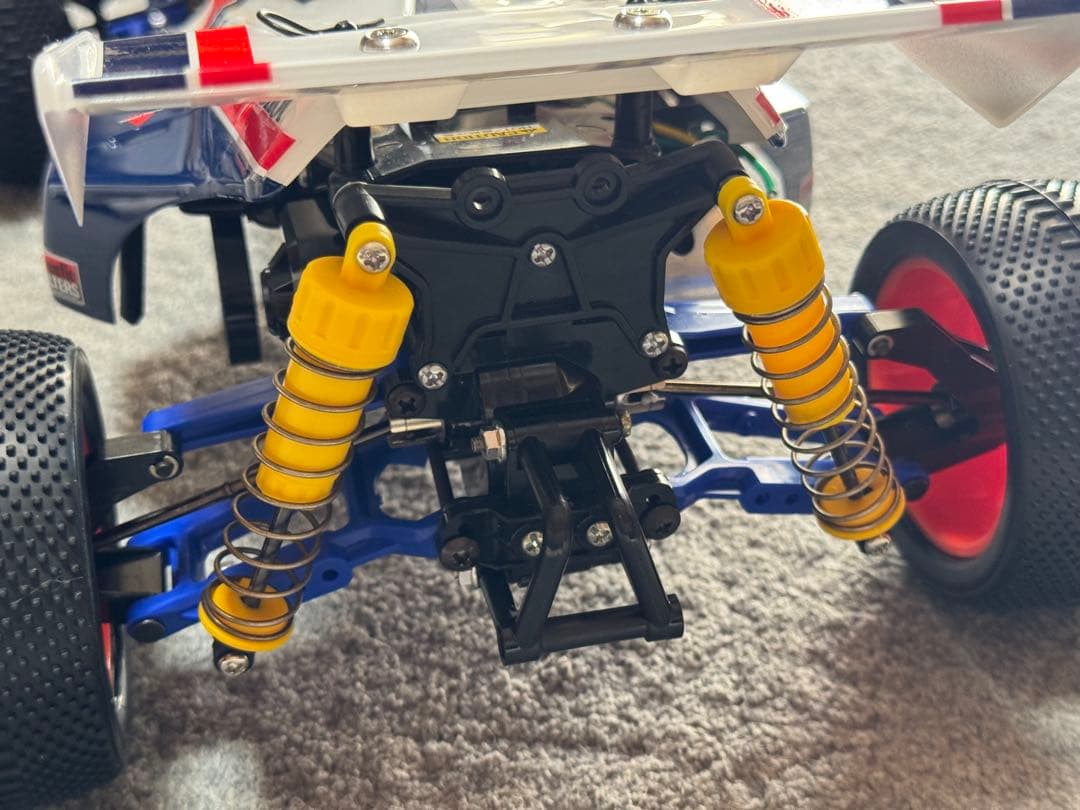 タミヤサンダーショットボディ&ウイング搭載セイントドラゴンシャーシ、メカ・OP付