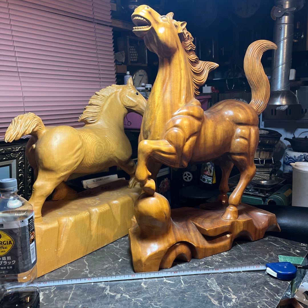 駿馬、馬彫刻、馬の木彫り、一刀彫り 50センチ.高さ63センチ、ケヤキ一刀彫り