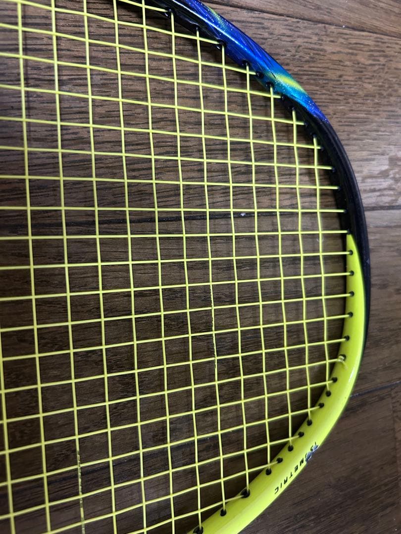 【廃盤 極美品】YONEX ASTROX77 4UG5 バドミントンラケット