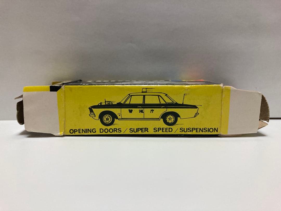 トミカ　日本製　クラウン　パトロールカー　1Aホイール　赤色灯Aタイプ　色指定箱