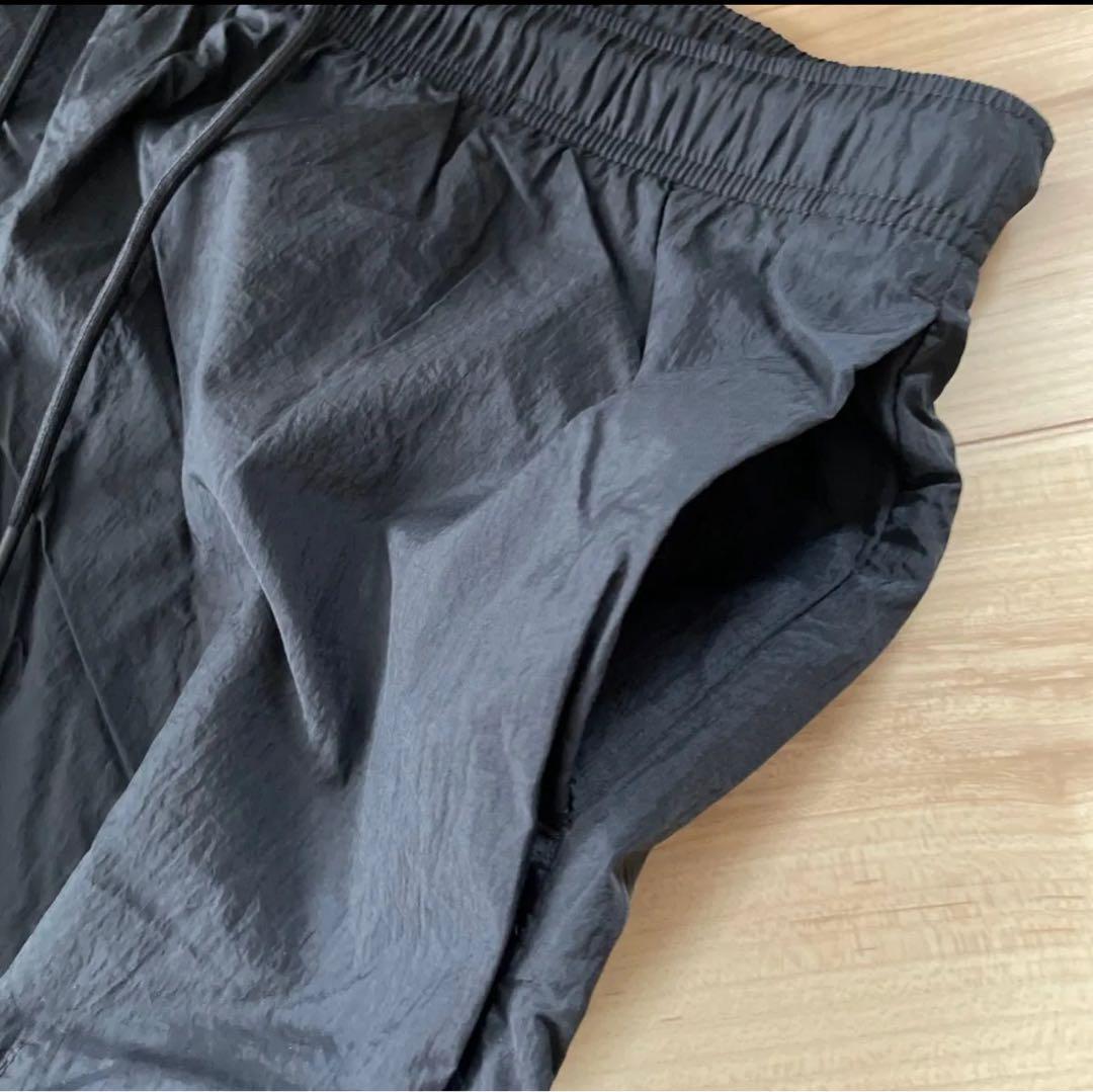 新品　ナイキ　レディース　ウィンドブレーカー　上下セットアップ　ブラック　黒　L