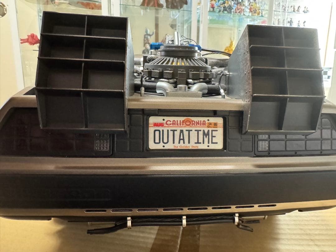 ホットトイズ　デロリアン　『バックトゥザフューチャーpart1』