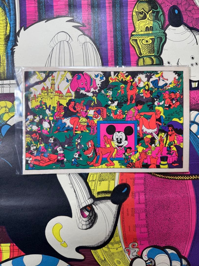 ディズニーブラックライトポスター オマケにmemorial orgyミニポスター