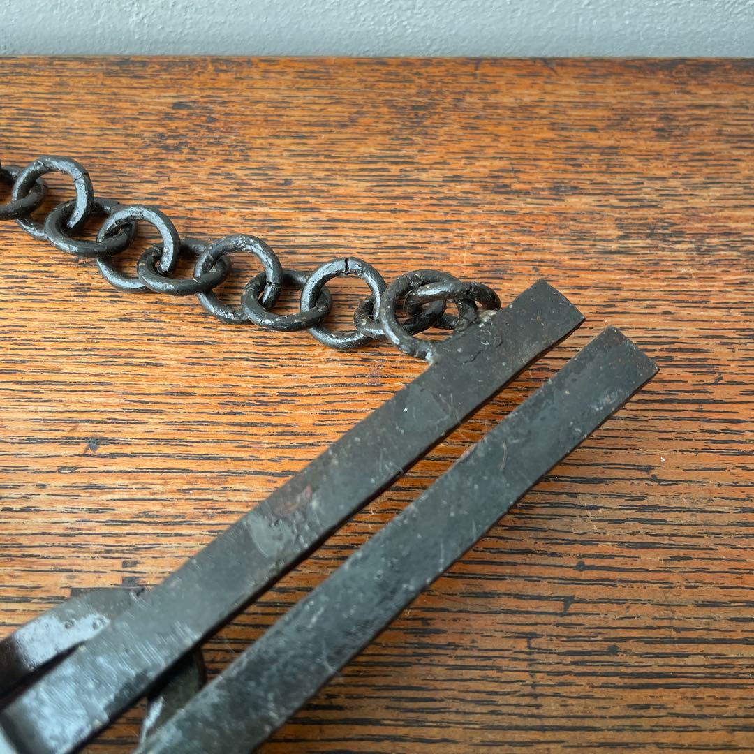 鉄の十字架　溶接　抽象的なイエスキリスト像　アイアン　モダニズム　キュビズム