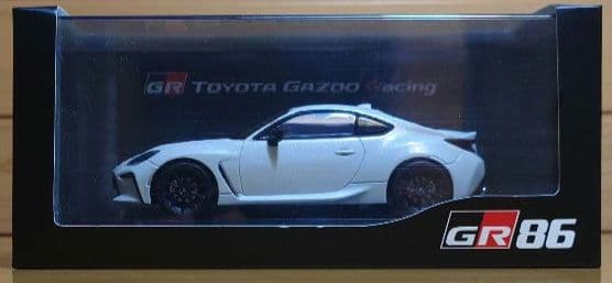 トヨタGR86 1/30カラーサンプル ミニカー　新品未使用品1つGRケース付