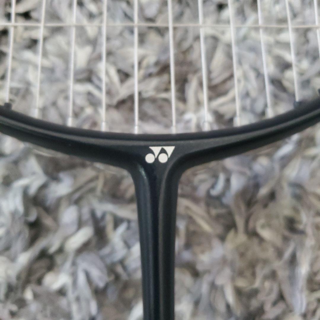 【美品】YONEXナノフレア 700 バドミントンラケット 4UG6