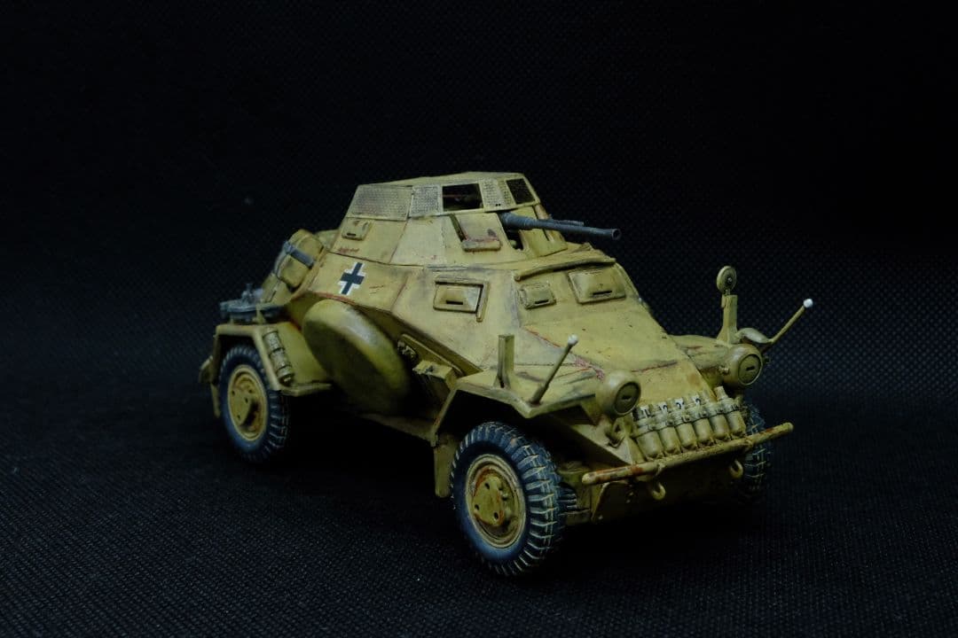 タミヤ【ドイツ軍】 sd.kfz222　1/35完成品　ジオラマベース付き