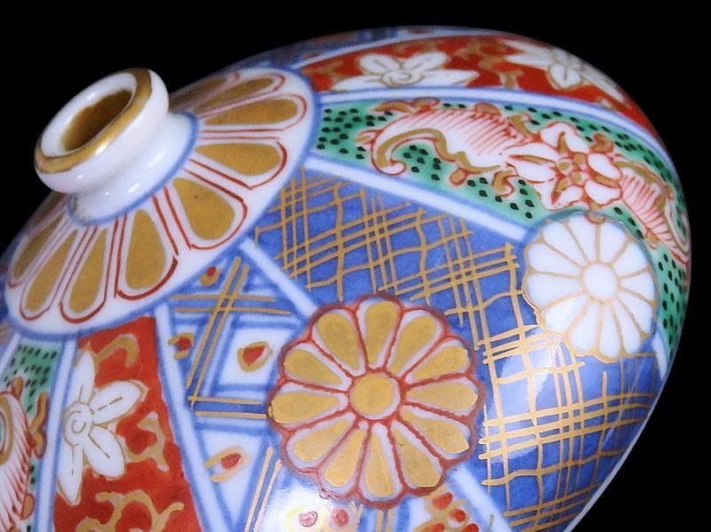 大聖寺伊万里　金襴手　割絵　十二葉菊紋に鉄線の図　油壷　N011AS-fbug