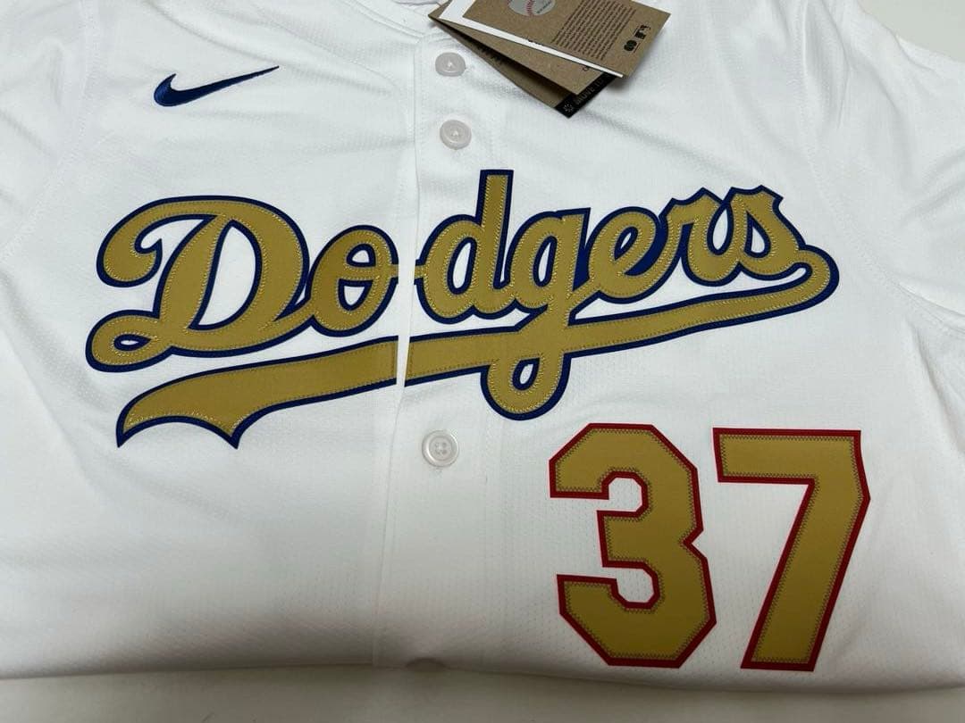 レア ドジャース テオスカーヘルナンデス ゴールドユニフォーム サイズS 正規品
