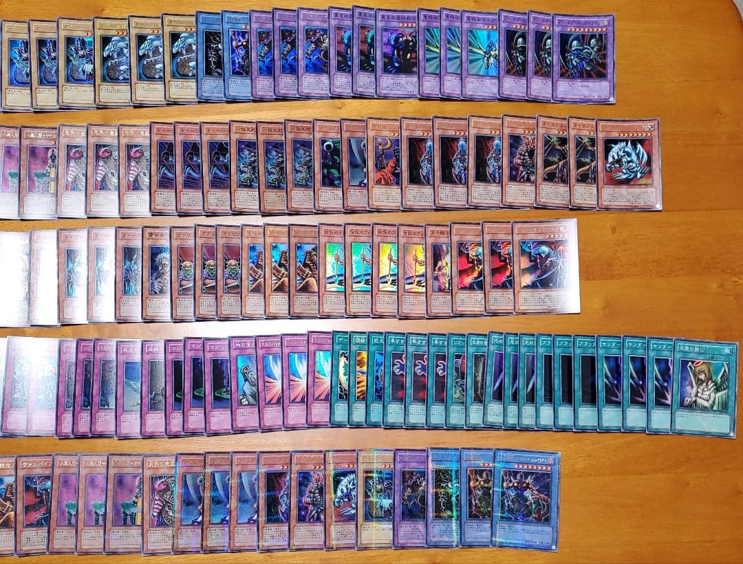 遊戯王　スーパーレア以上まとめ売り　900枚以上　全日版　再録無し　新年特別価格