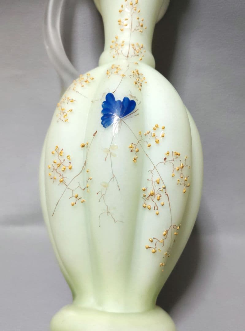 ガラス水差し　花瓶