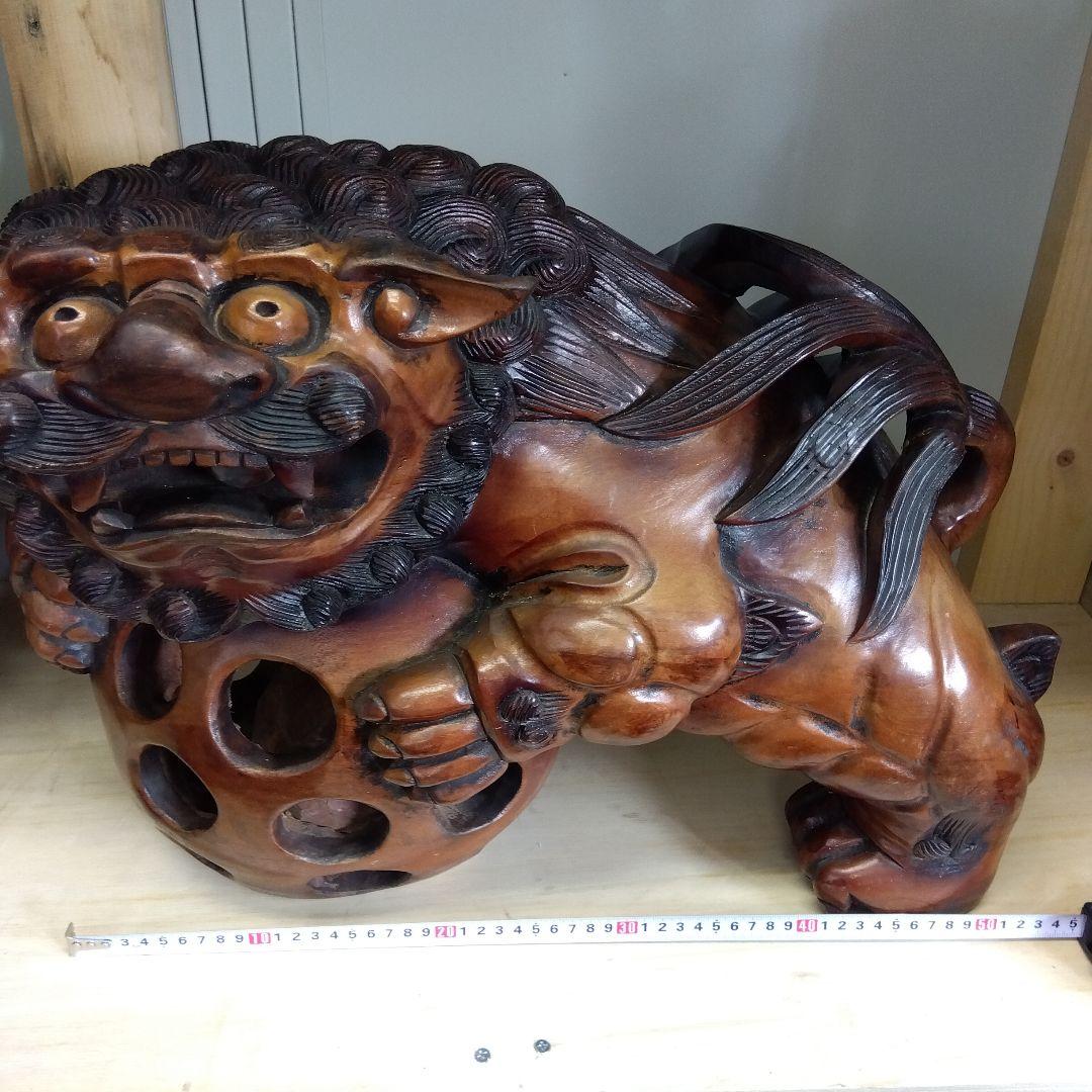 木製玉乗り獅子彫刻 　右玉乗り　①　厄除け