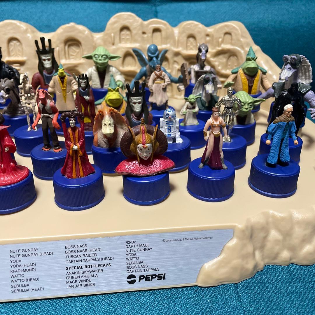 スターウォーズ エピソード1ボトルキャップ フルコンプ コレクションステージ付き