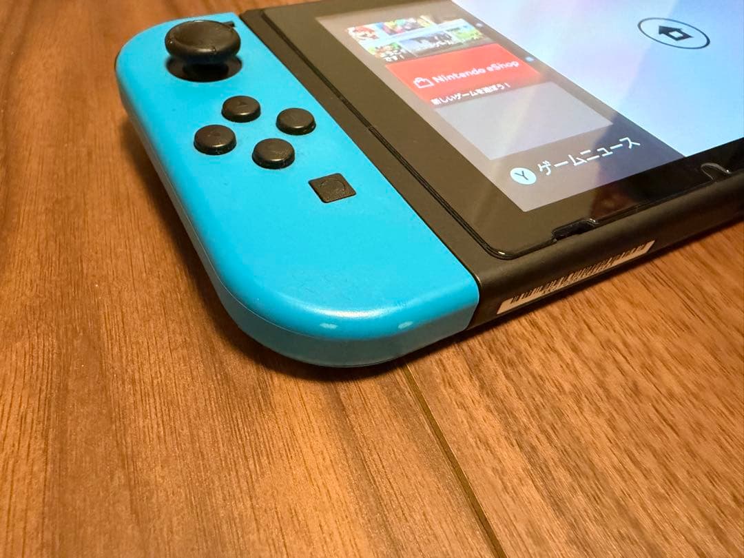 任天堂Switch 本体　【コントローラについて注意点あり】