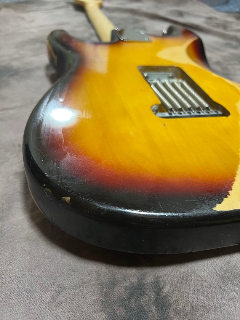 ストラトキャスター ハードレリック加工