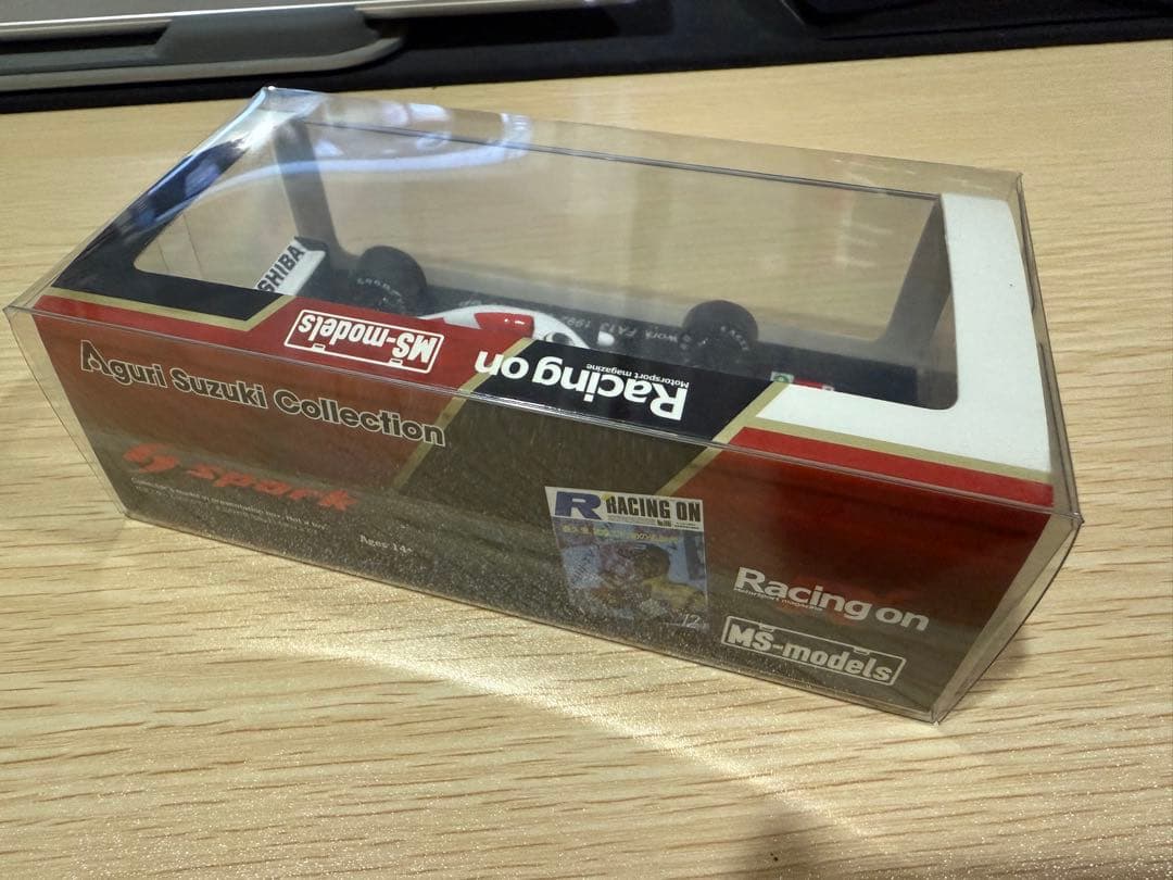 Racing on特注 スパーク 1/43 フットワーク FA13 鈴木亜久里