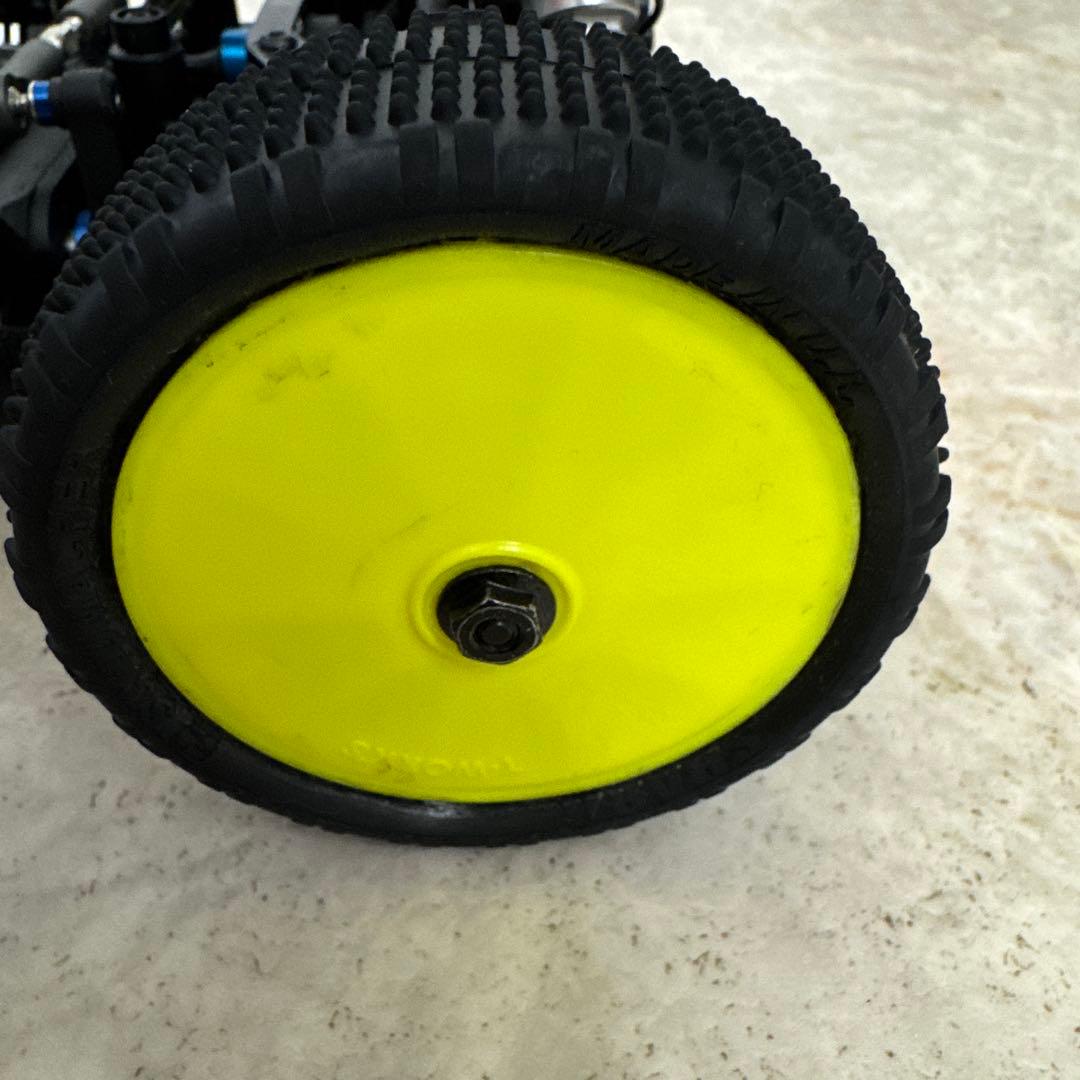 アソシエイテッド RC10 B74.2 CE (組立メカ搭載済み)