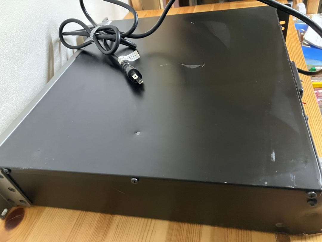 YAMAHA P1000S プロ用パワーアンプ