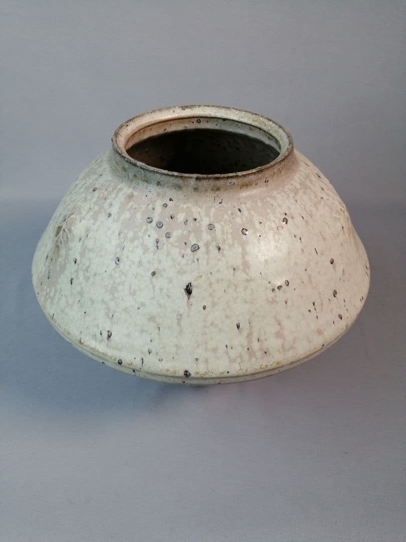 【茶道具】辻光夫作　流白釉花瓶・水指　水指273