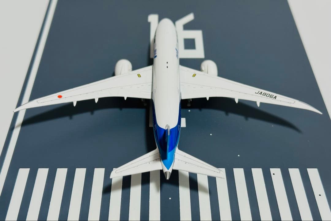 ANA 1/400 Boeing 787-8 全日空商事 NH40068