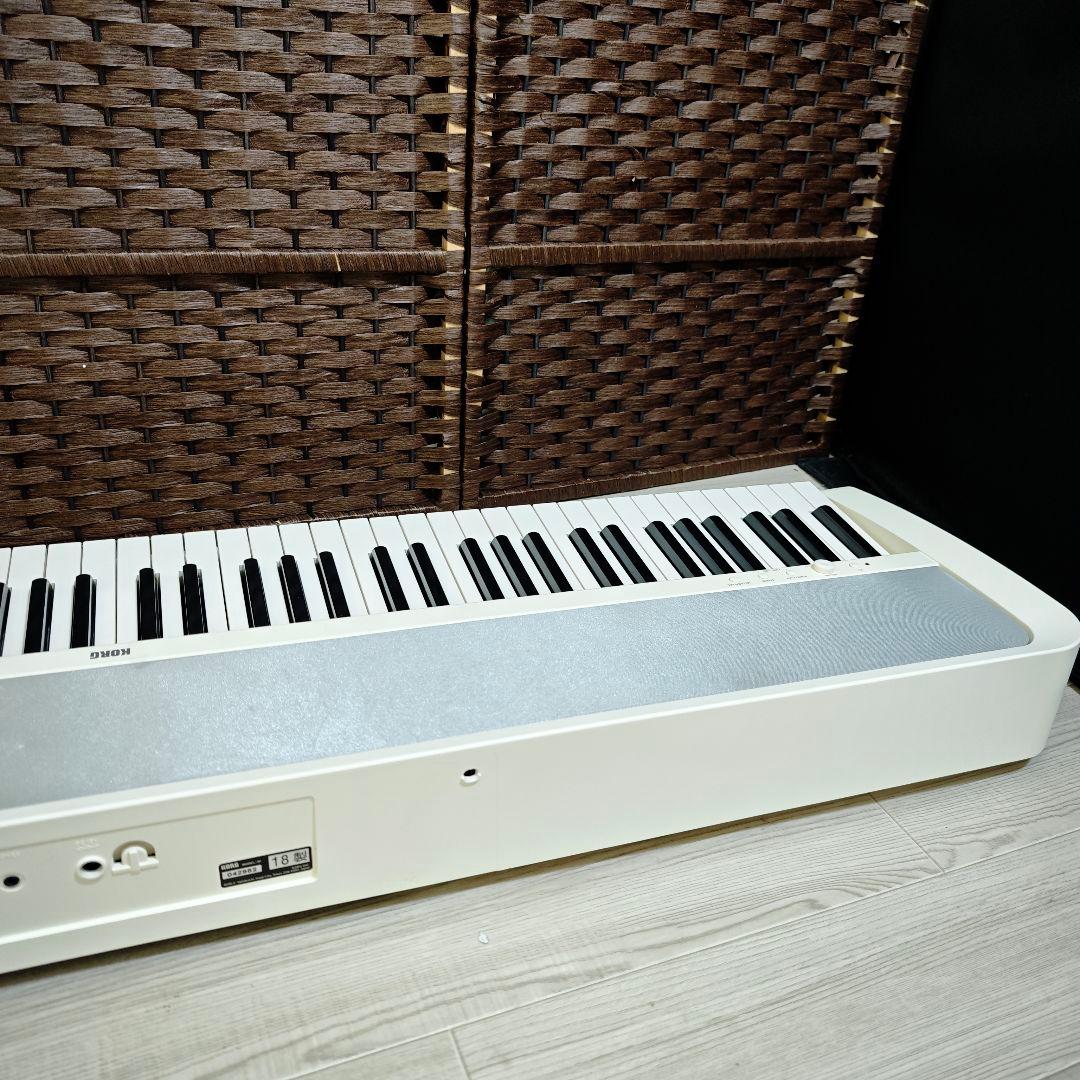 【完全動作品】KORG デジタルピアノ B1 ホワイト 88鍵盤 スタンド付き