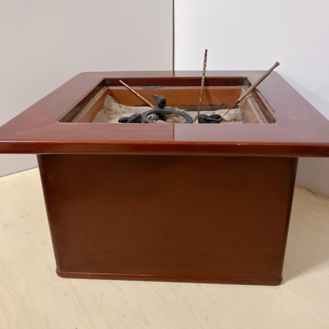 囲炉裏　木製　火鉢　火箸　灰付き　アンティーク　囲炉裏テーブル　古民具 蓋つき